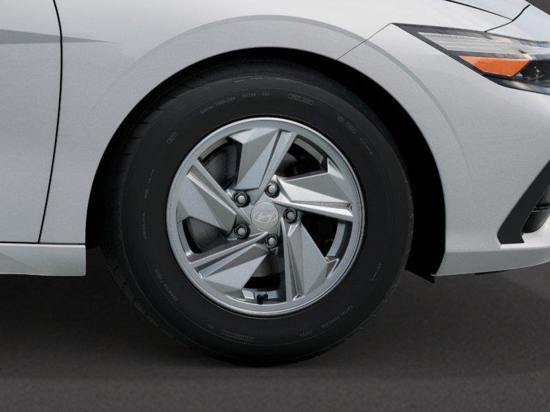 New 2026 White Hyundai SE image 8