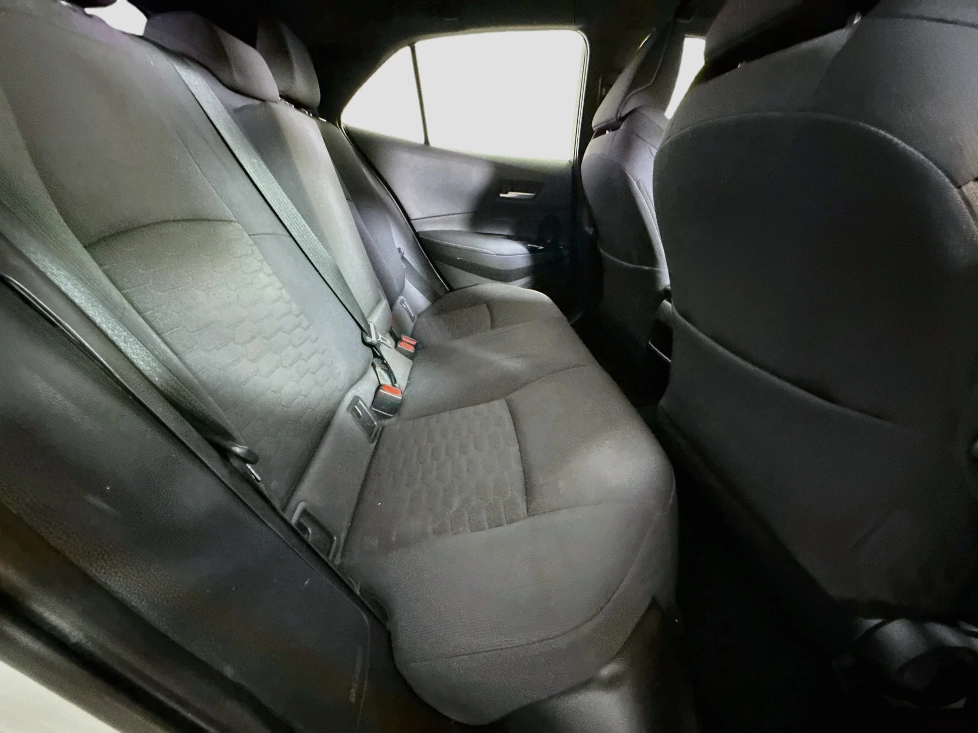 Used 2021 Wind Chill Pearl Toyota SE image 23