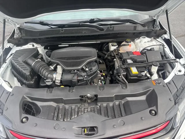 Used 2024 Summit White Chevrolet 3LT image 26