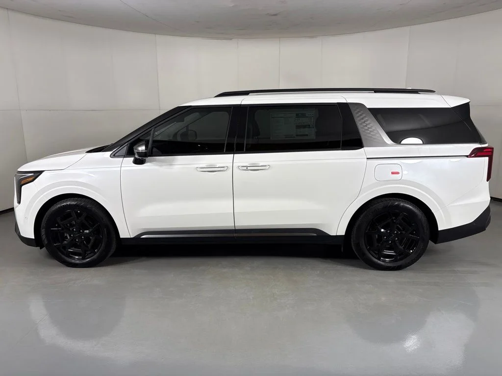 New 2026 Snow White Pearl Kia SX Prestige image 5