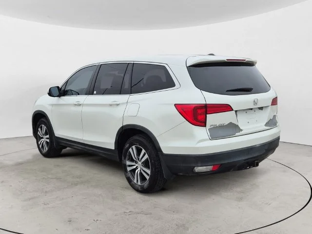 Used 2016 White Diamond Pearl Honda EX image 3
