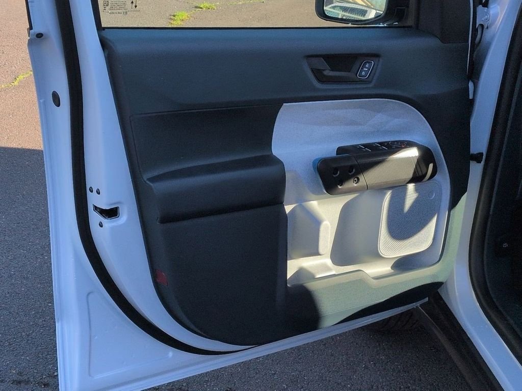 New 2026 White Ford XLT image 9