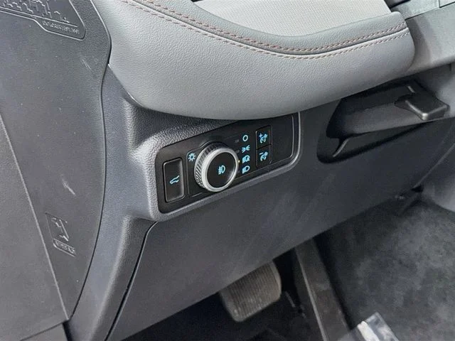 New 2027 Agate Black Metallic Ford Active image 10