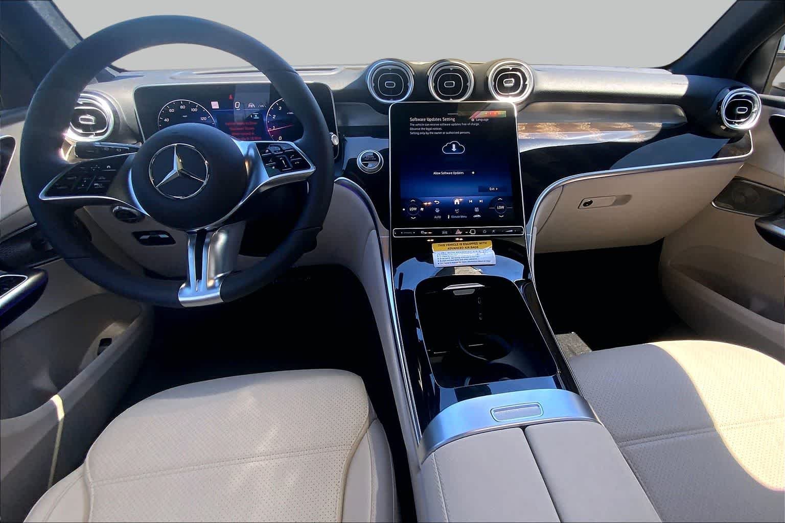 New 2026 Polar White Mercedes-Benz GLC 300 image 5