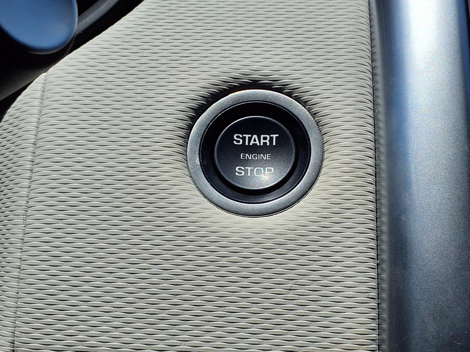 2024 Land Rover Discovery Dynamic SE  at HGreg Houston
