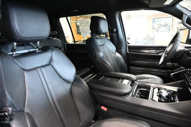 Used 2022  Jeep Series I image 10