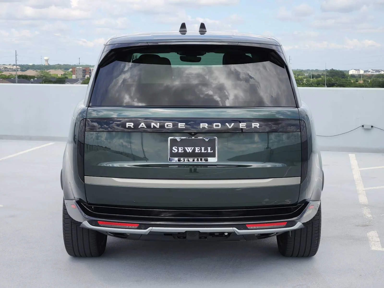 Certified Used 2024 Belgravia Green Metallic Land Rover SE image 6