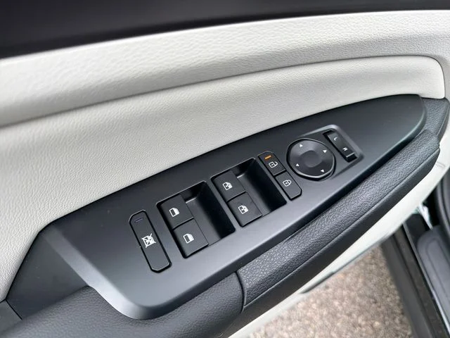 New 2026 Ebony Black Kia EX image 17