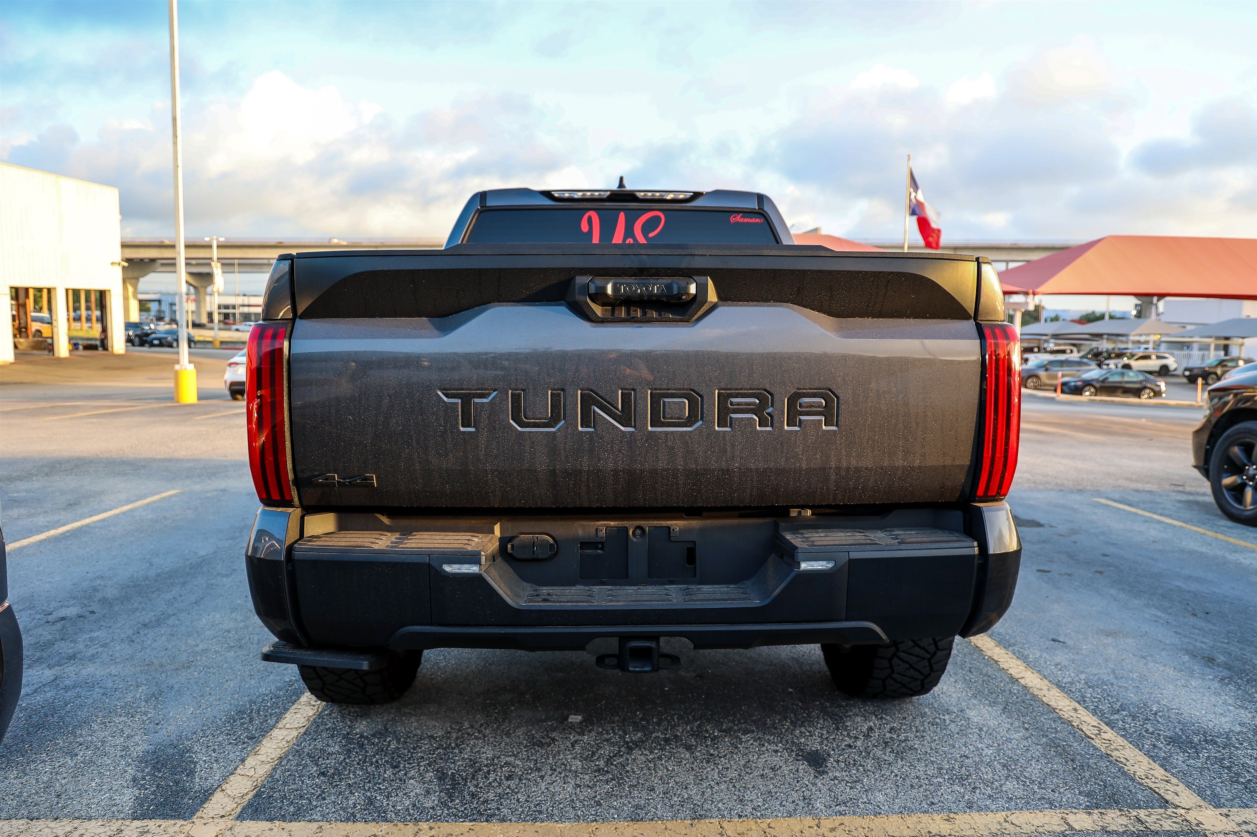 Used 2025 MAGNETIC GRAY MET Toyota SR5 image 8