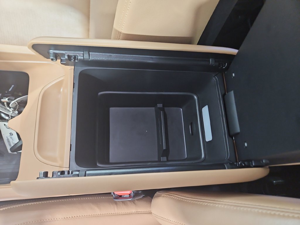 Certified Used 2025 White Hyundai Limited image 27