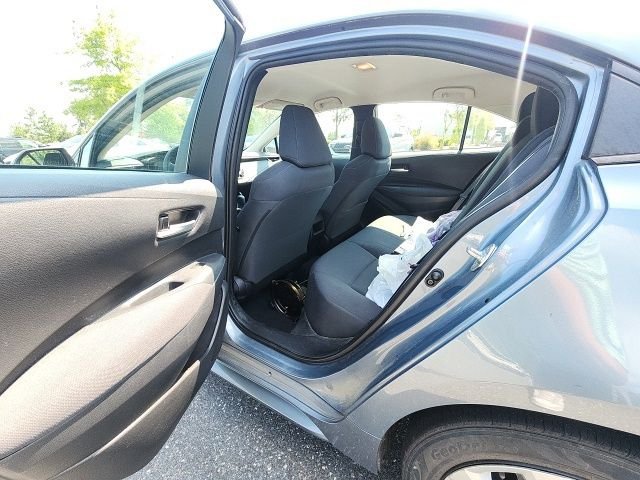 Used 2020 Blue Toyota LE image 19