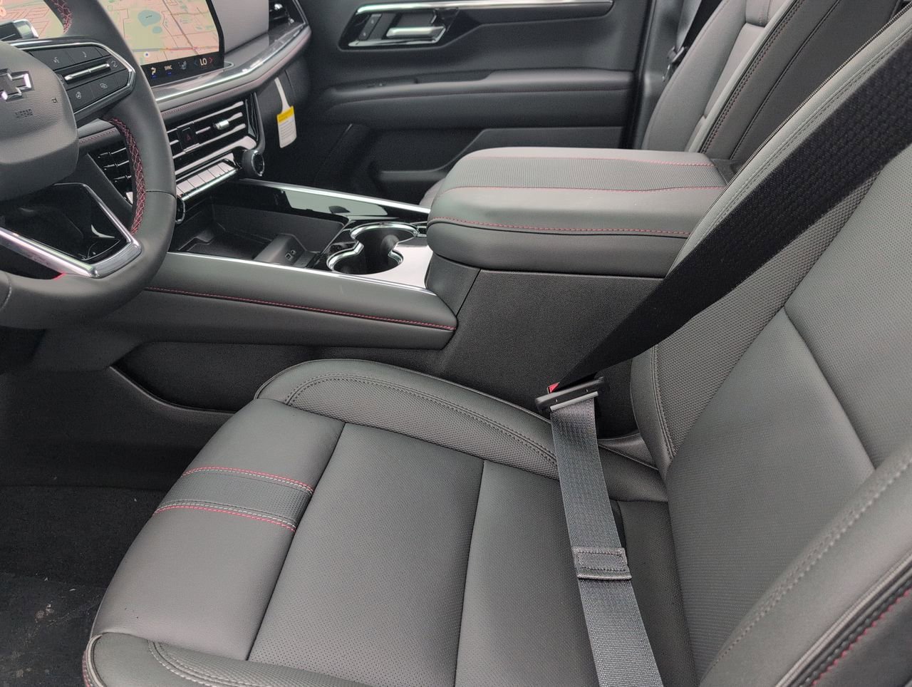 2026 Chevrolet Suburban RST - Photo 20