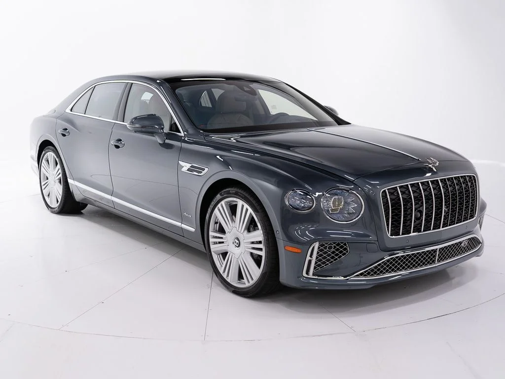 Certified Used 2026 Thunder Bentley Azure image 7