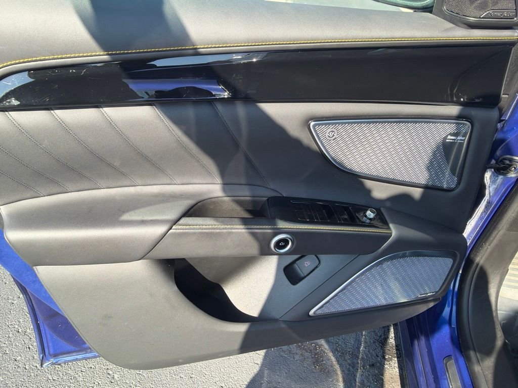 Used 2023 Blue Maserati Modena image 9