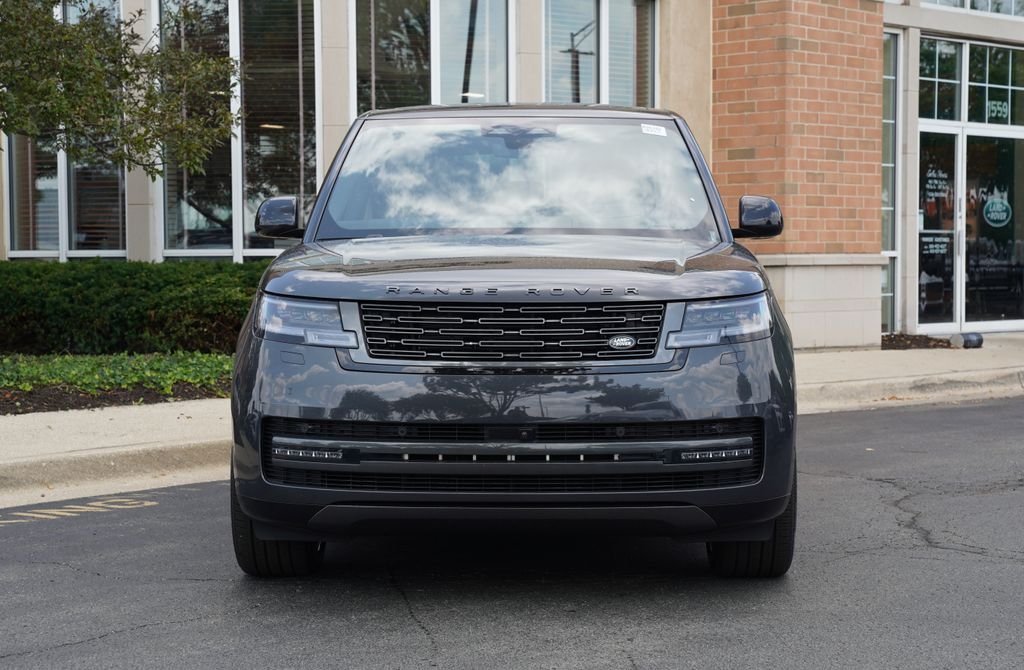New 2026 Carpathian Grey Land Rover SE image 4