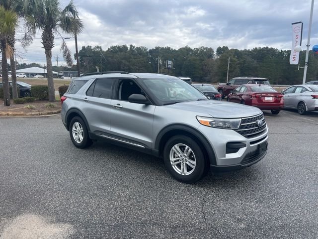 2020 Ford Explorer XLT RWD's photo