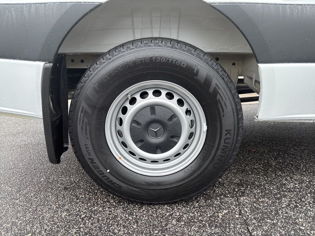 New 2026  Mercedes-Benz w/ Ranger Shelving image 16