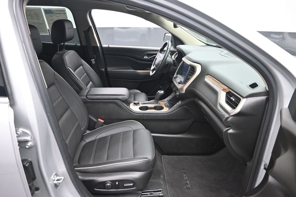 Used 2019 Silver GMC Denali image 9