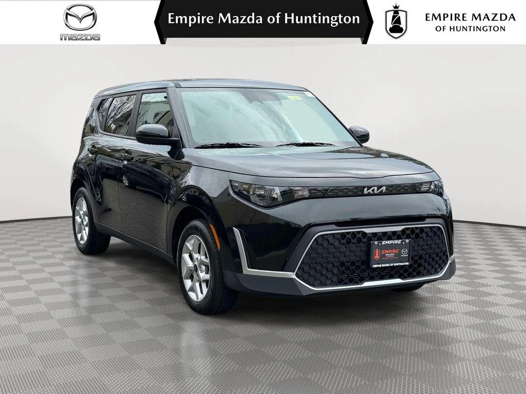 2025 Kia Soul 2.0L LX IVT's photo