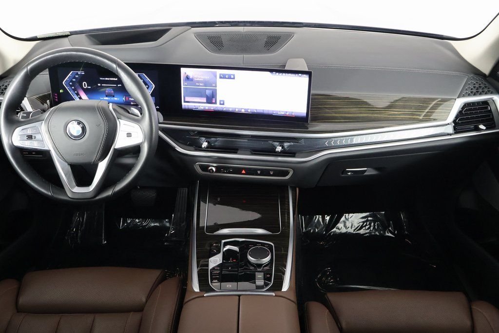 Used 2025 Copper Metallic BMW xDrive40i image 8