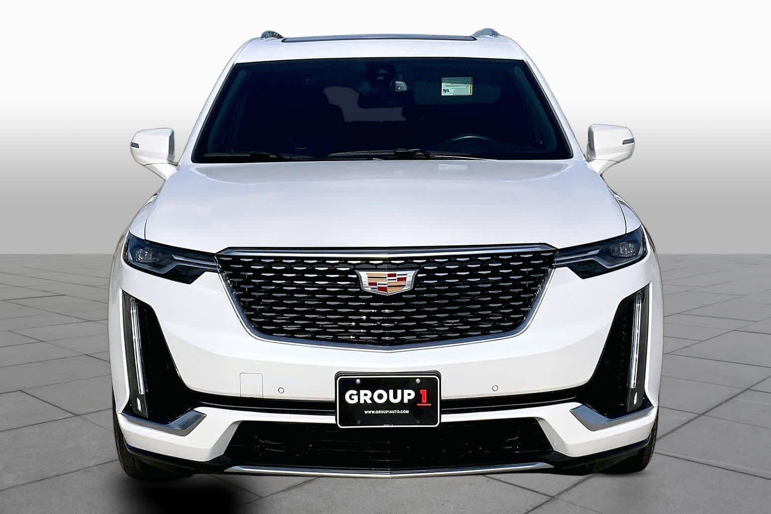 Used 2024 Crystal White Tricoat Cadillac FWD Luxury image 4