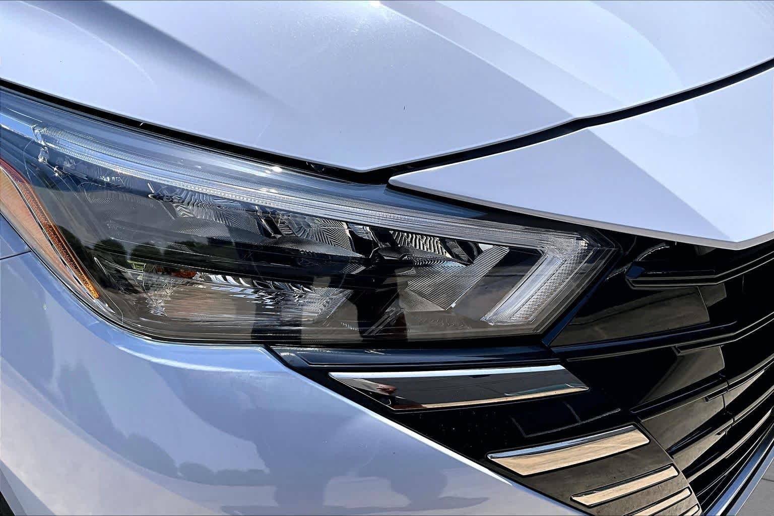 Used 2025 Gray Sky Pearl Nissan SR image 27