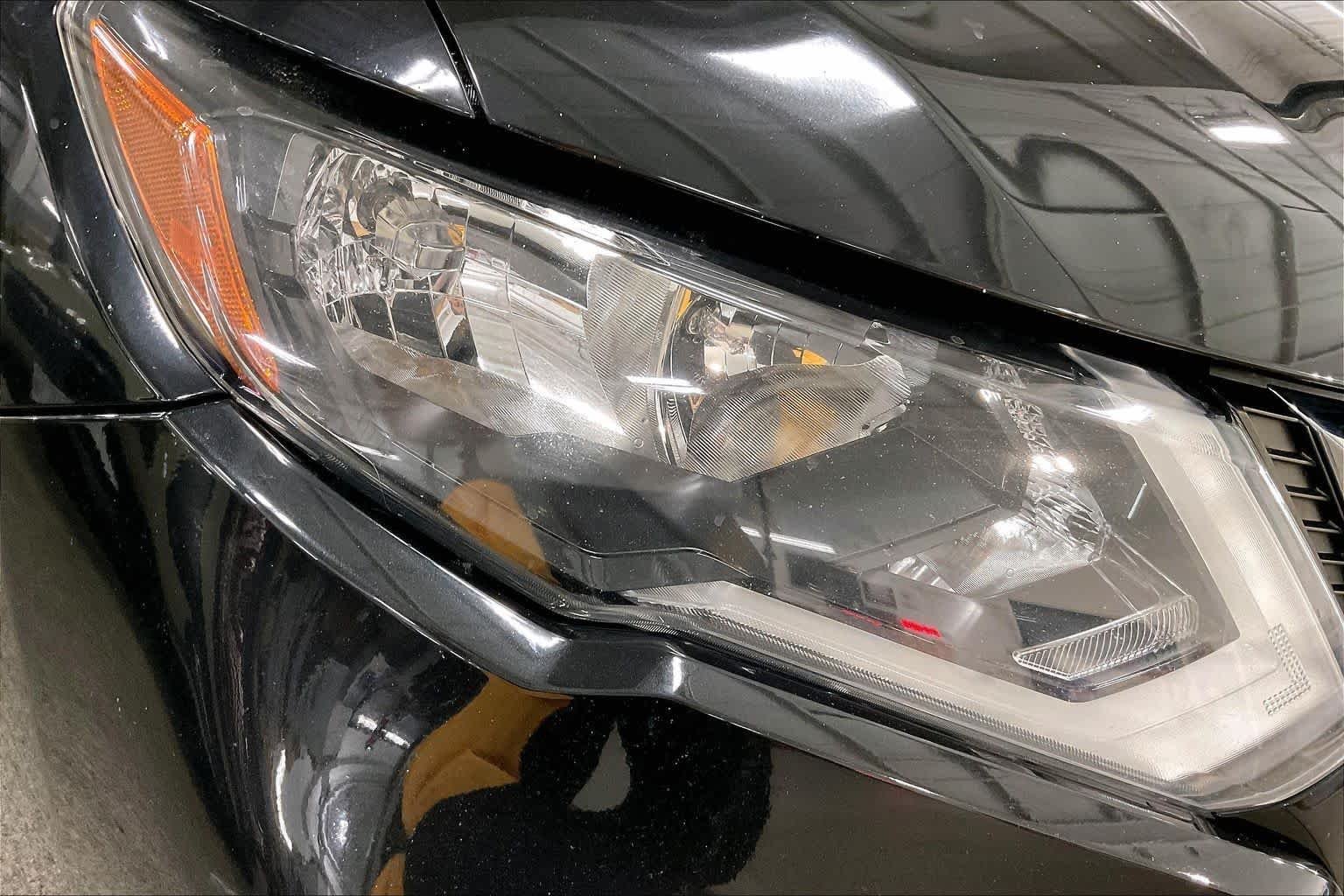 Used 2018 Magnetic Black Nissan SV image 28
