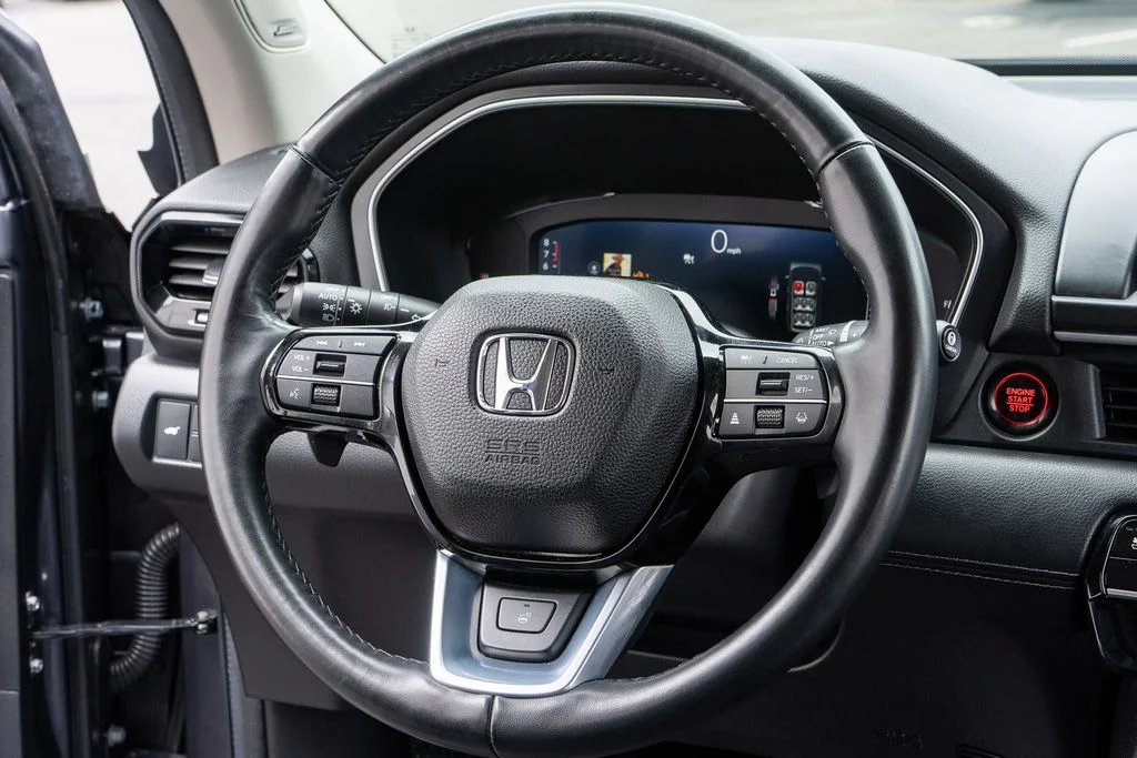 Certified Used 2024 Modern Steel Metallic Honda AWD ELITE image 28
