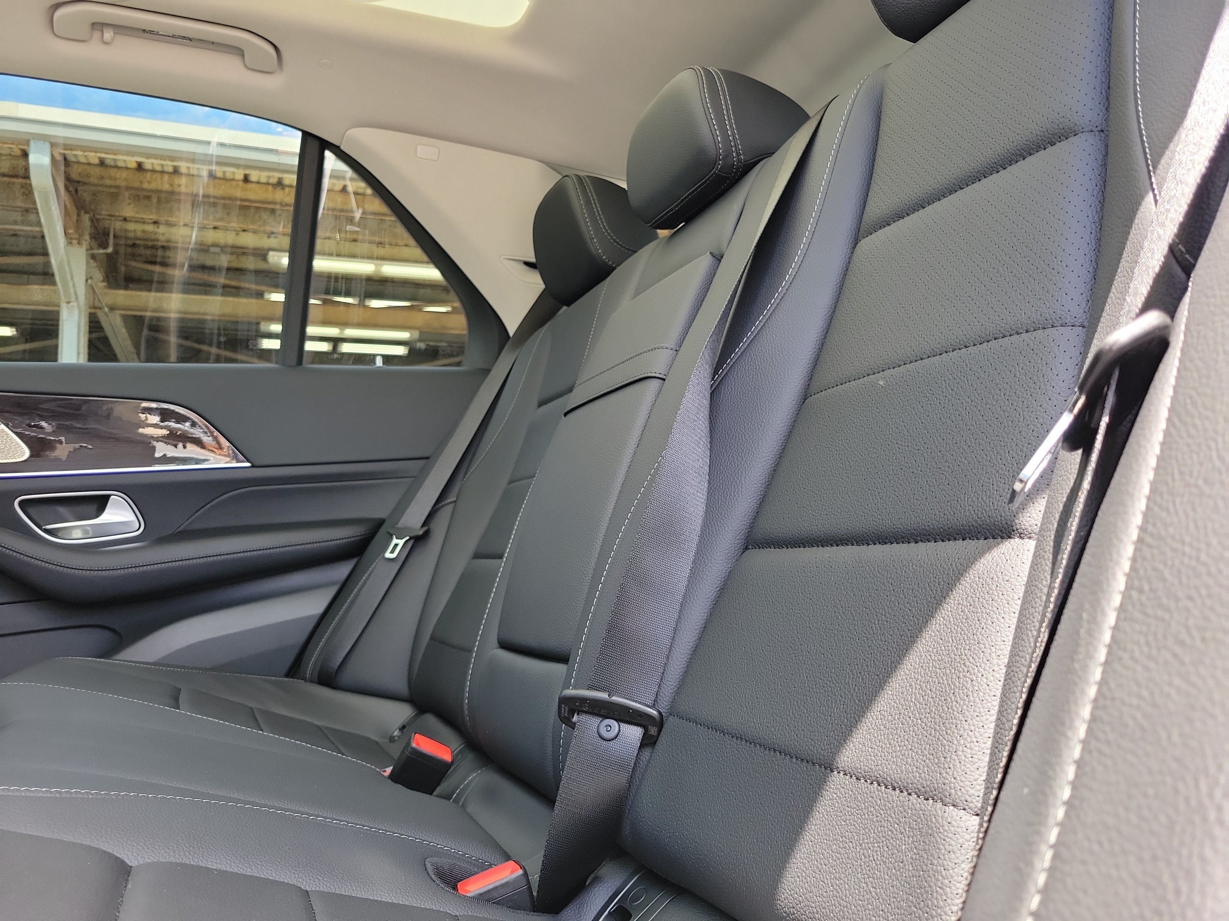 New 2026 Black Mercedes-Benz GLE 450 image 42