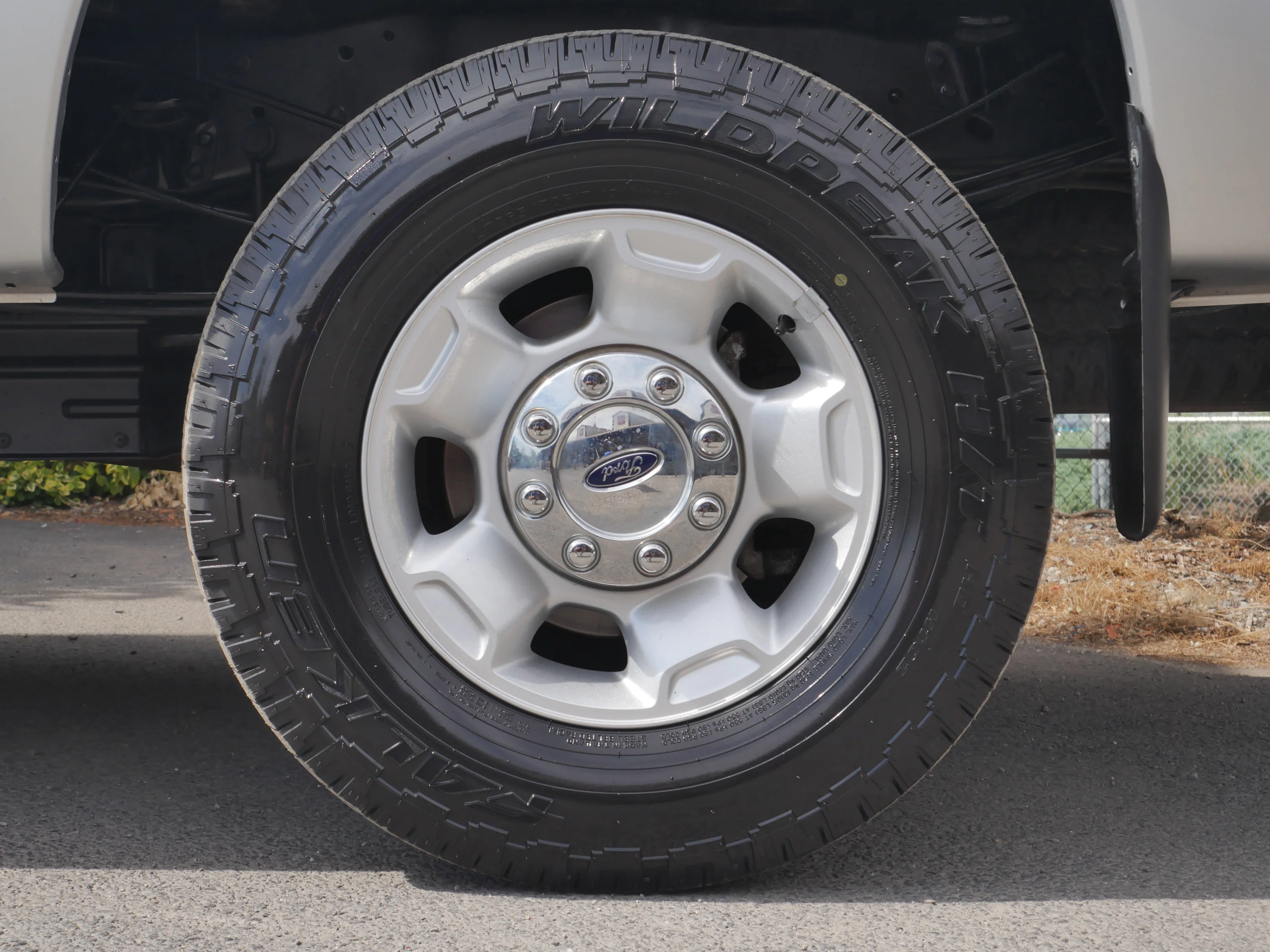 Used 2012 Ingot Silver Metallic Ford XLT image 13