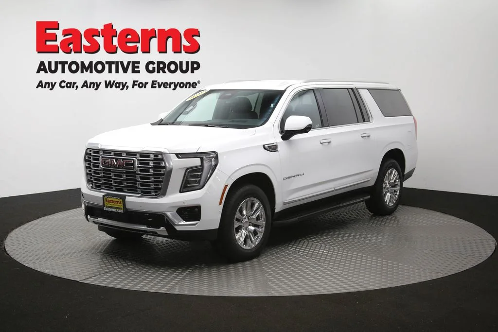 Used 2025 White GMC Denali image 62