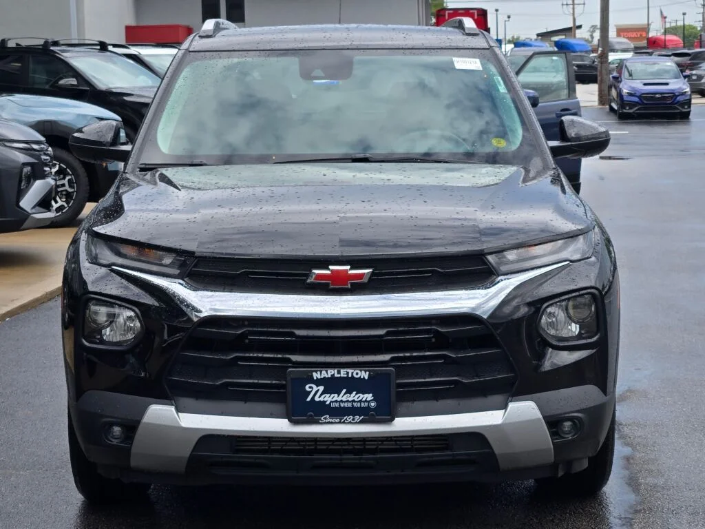 Used 2022 Black Chevrolet LT image 2