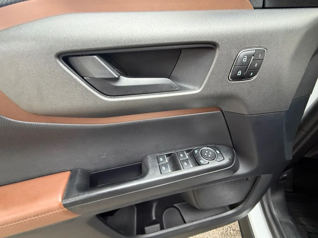 Used 2025 White Ford Outer Banks image 11