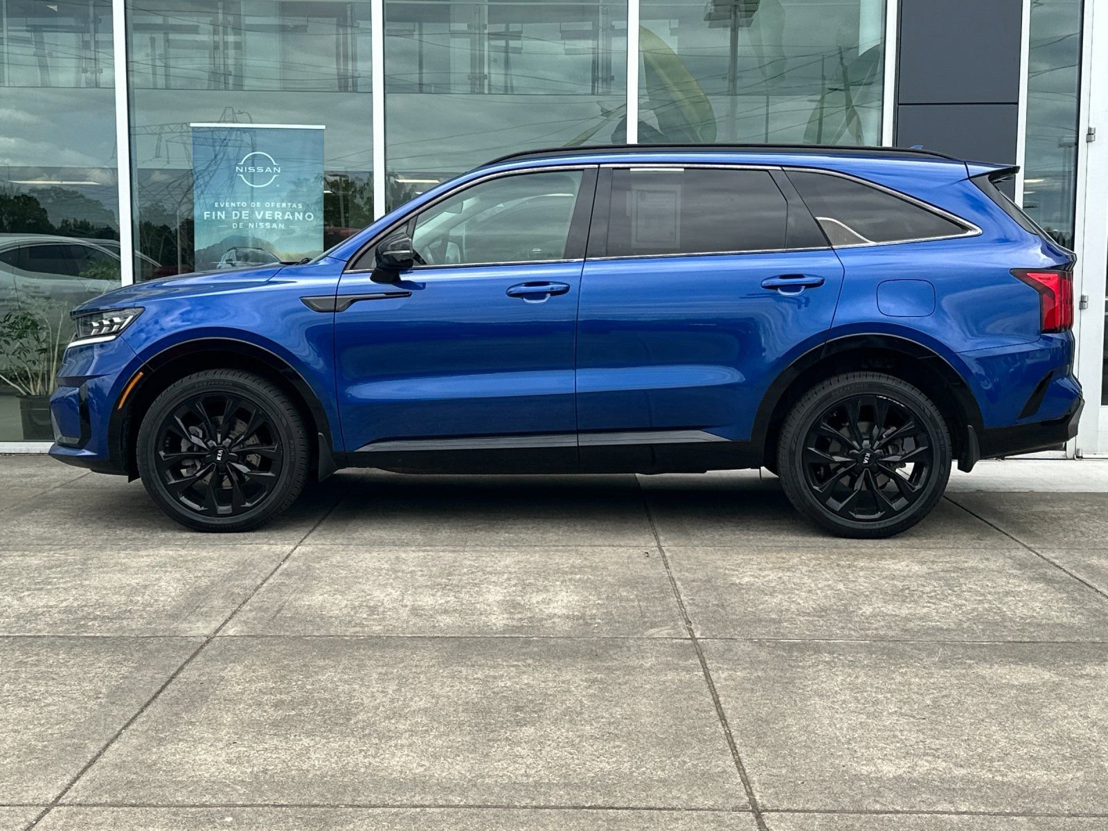 Used 2021 Sapphire Blue Kia SX image 6