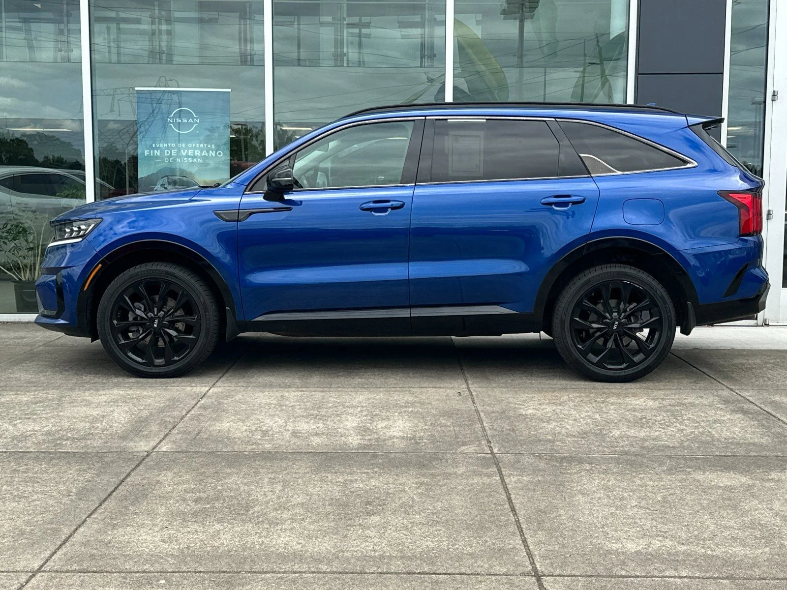 Used 2021 Sapphire Blue Kia SX image 6