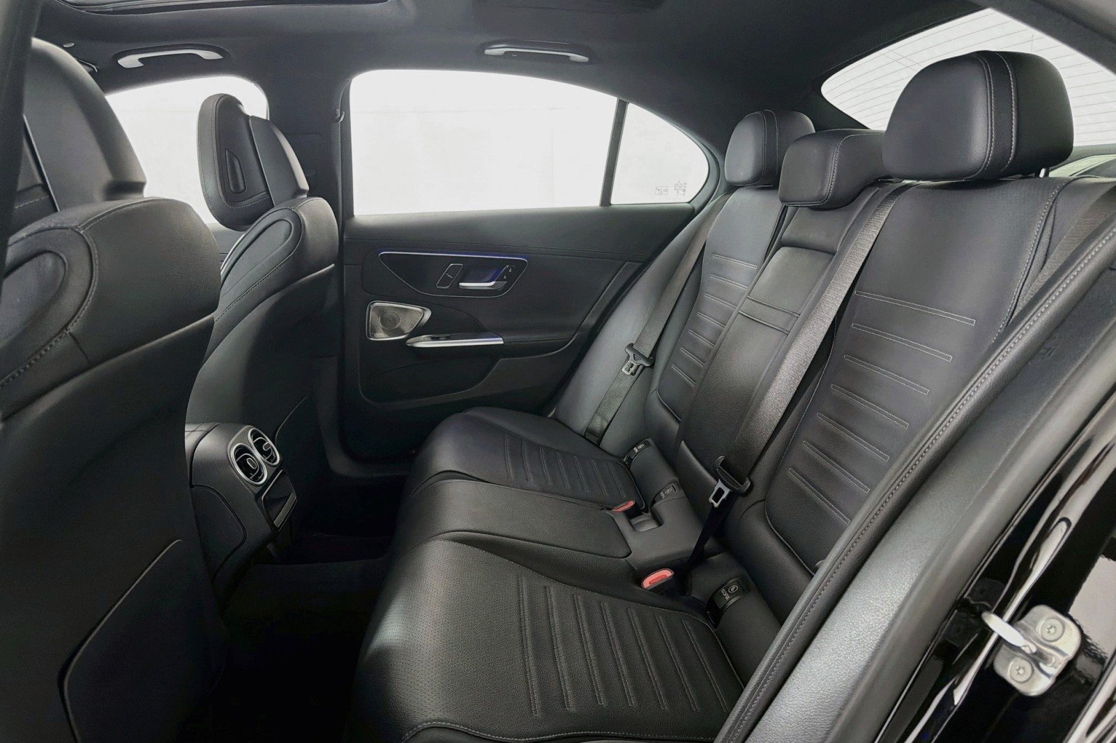 Used 2024 Obsidian Black Metallic Mercedes-Benz C 300 image 7