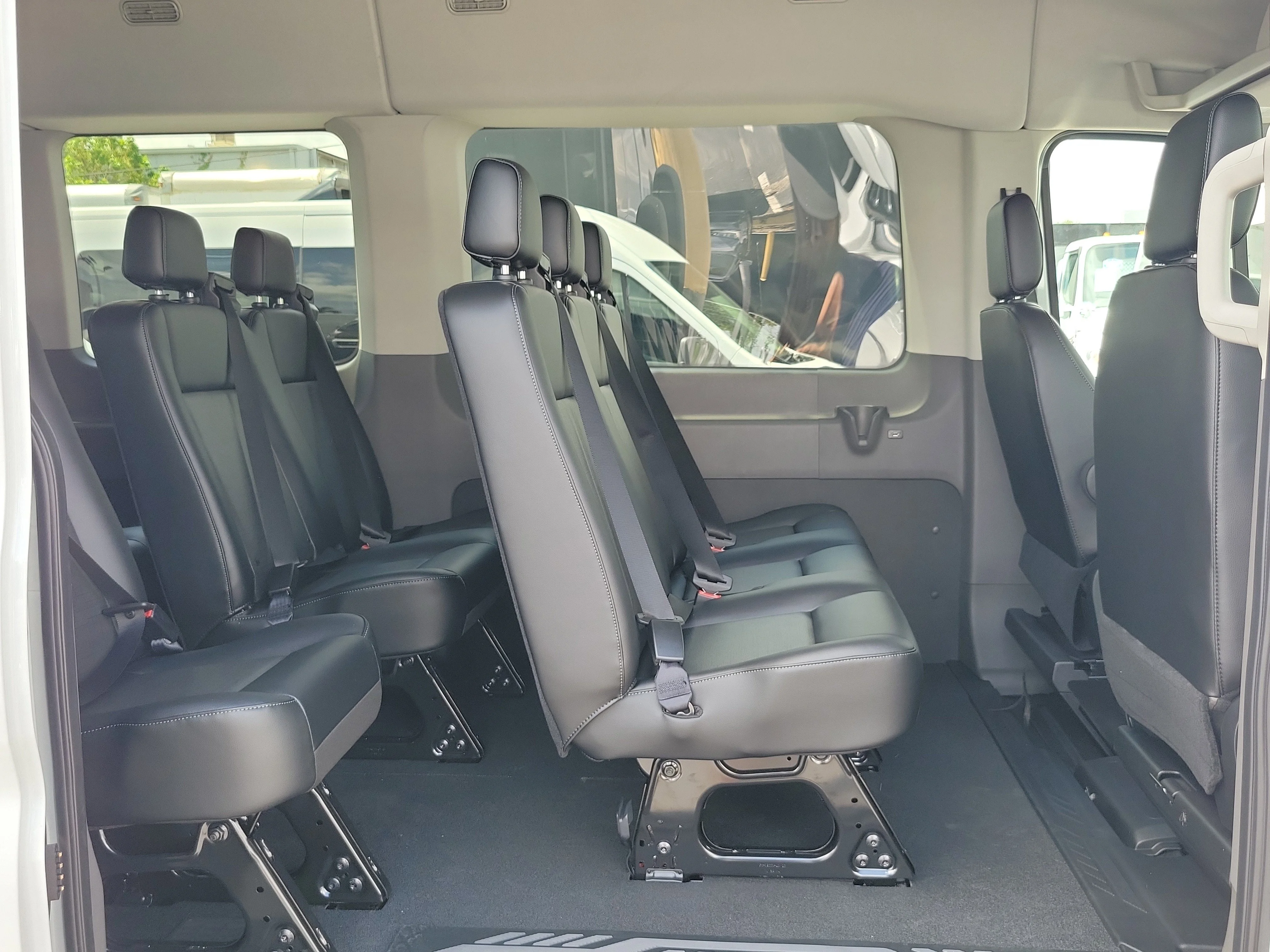 2025 Ford Transit Passenger Van XL - Photo 10