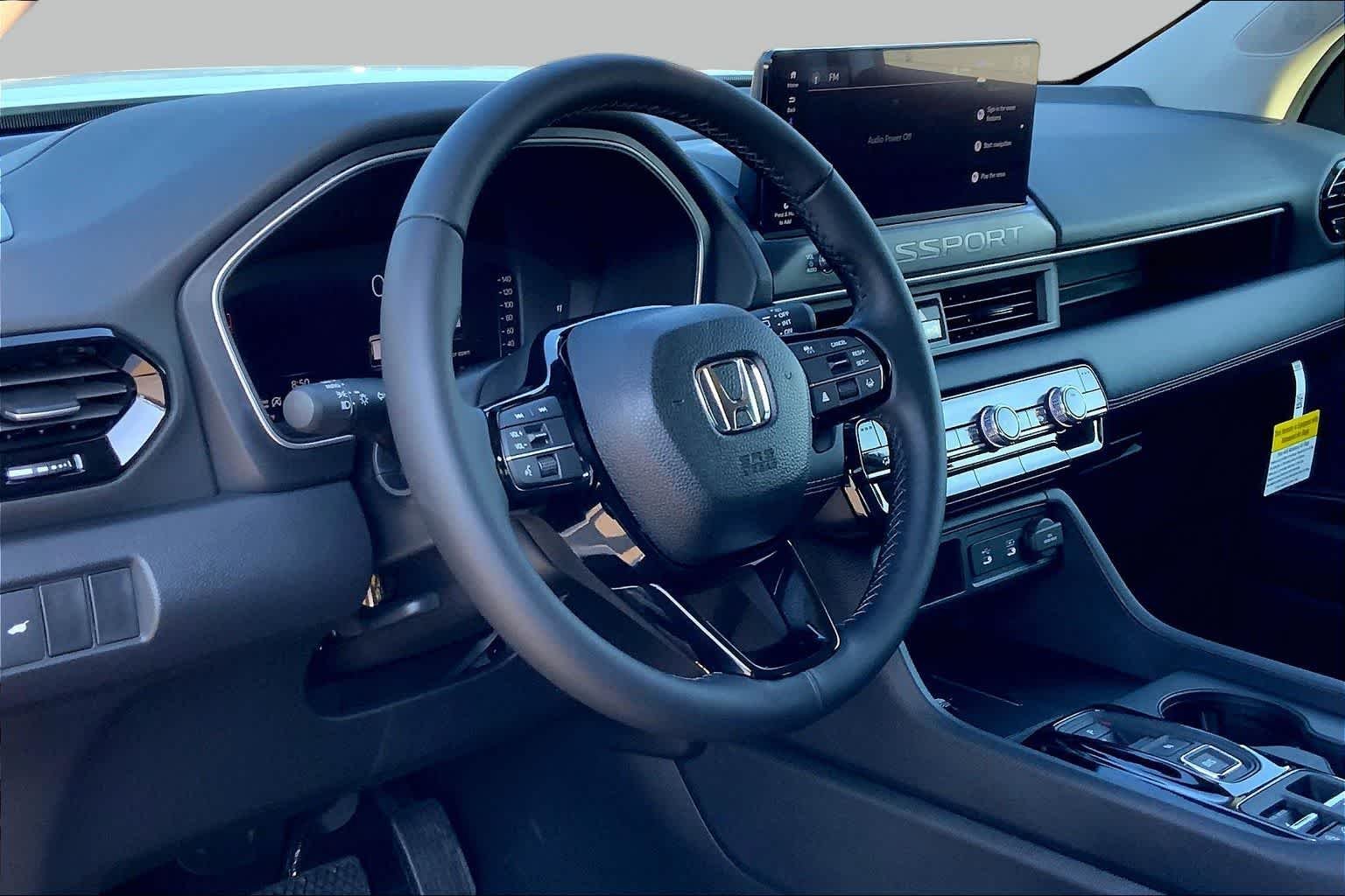 New 2026 Platinum White Pearl Honda RTL image 8