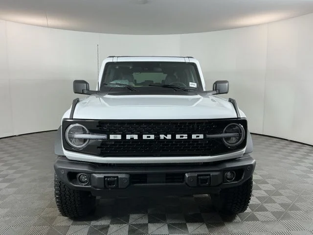 New 2026 Oxford White Ford Badlands image 2
