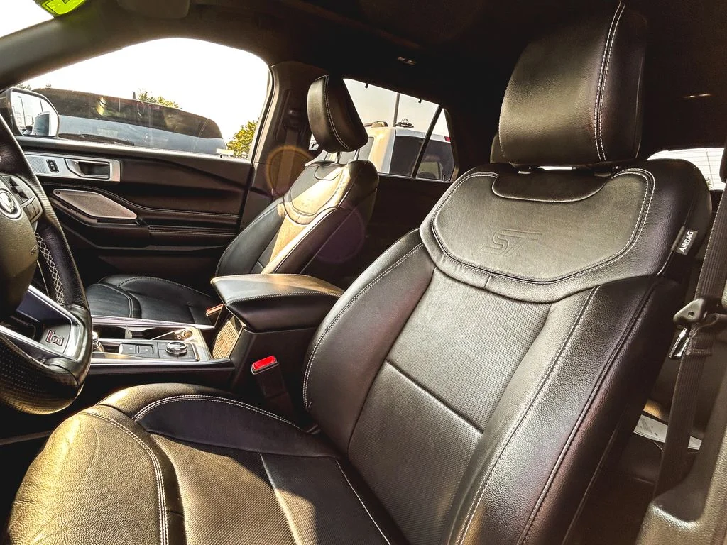 Used 2020 Magnetic Metallic Ford ST image 13
