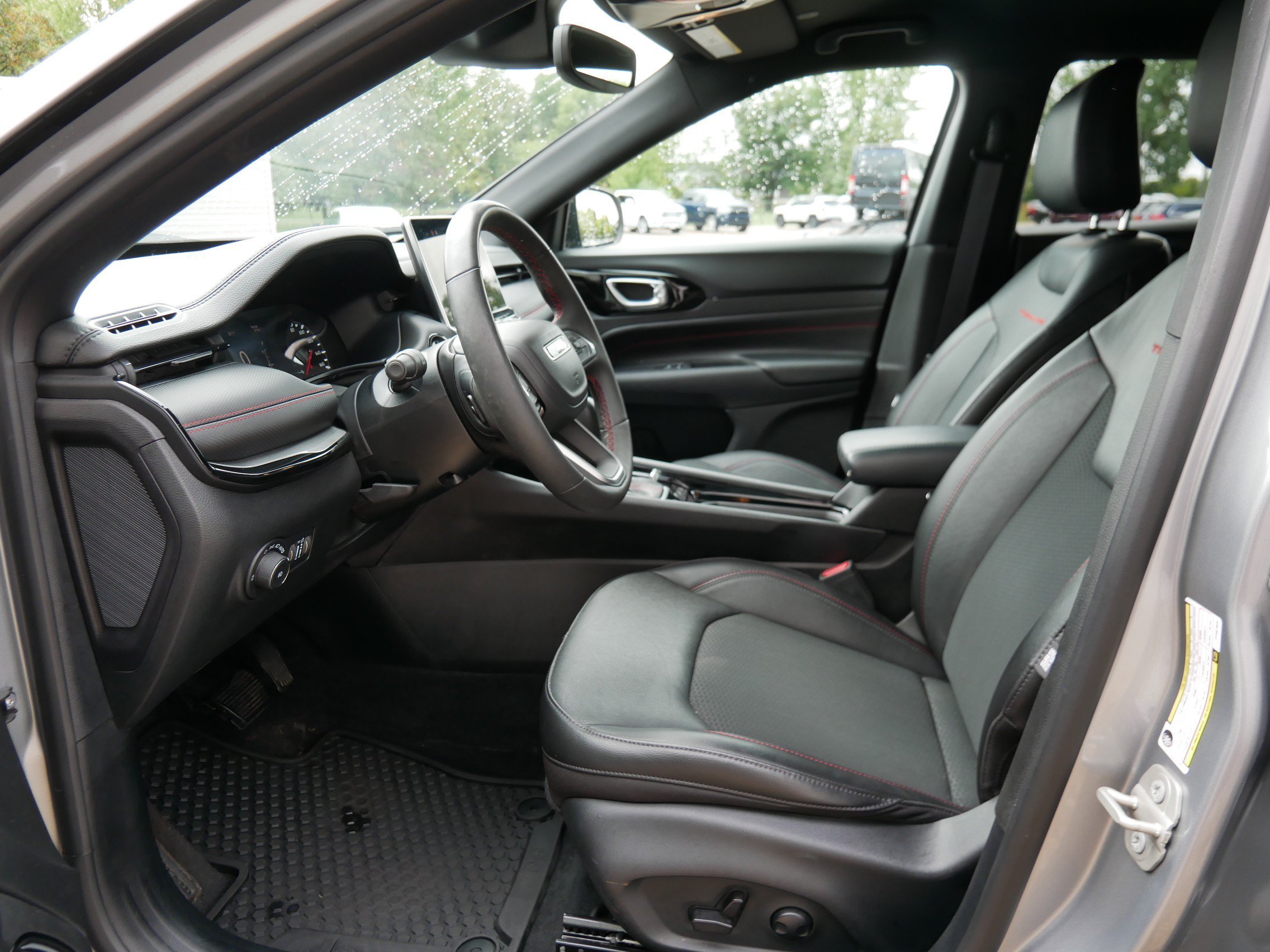 Used 2023 Billet Silver Metallic Clearcoat Jeep Trailhawk image 10