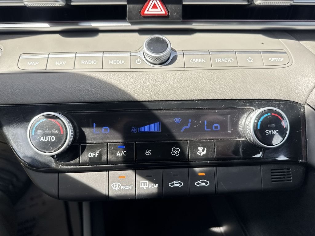 2024 Hyundai Elantra SEL - Photo 19