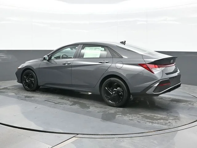 New 2026 Gray Hyundai SEL Sport image 3