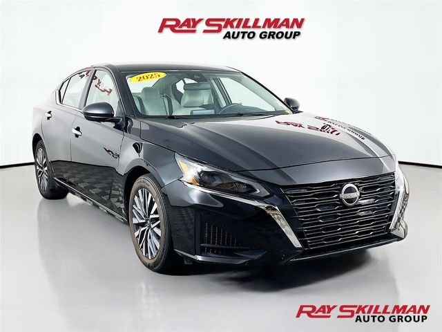 Used 2025 Black Nissan 2.5 SV image 1