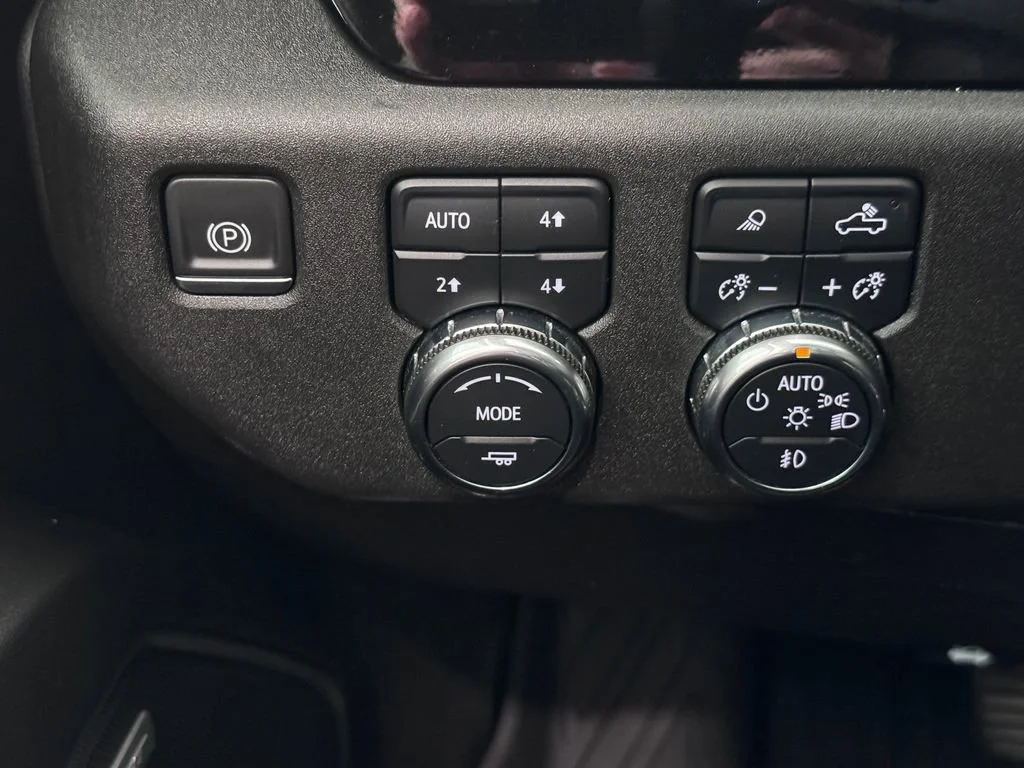 Used 2022 Titanium Rush Metallic GMC Elevation image 28