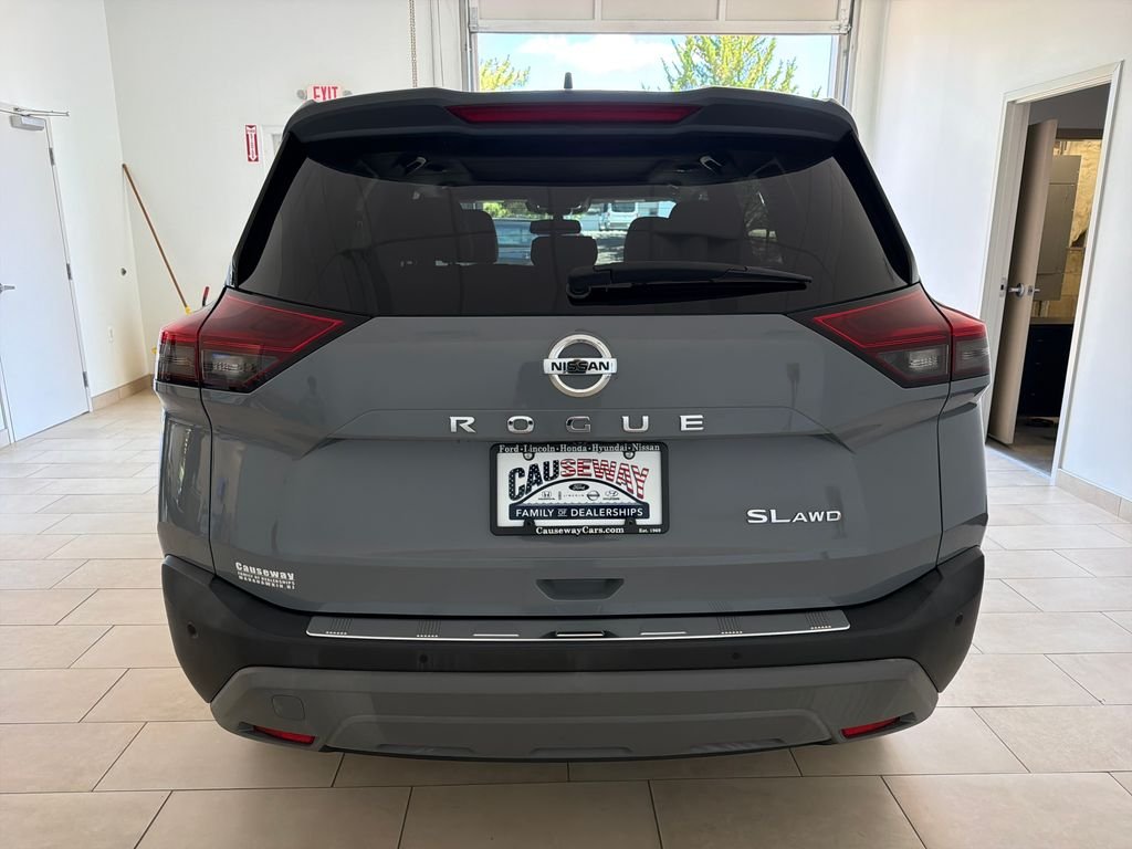 Used 2021 Boulder Gray Nissan SL image 6