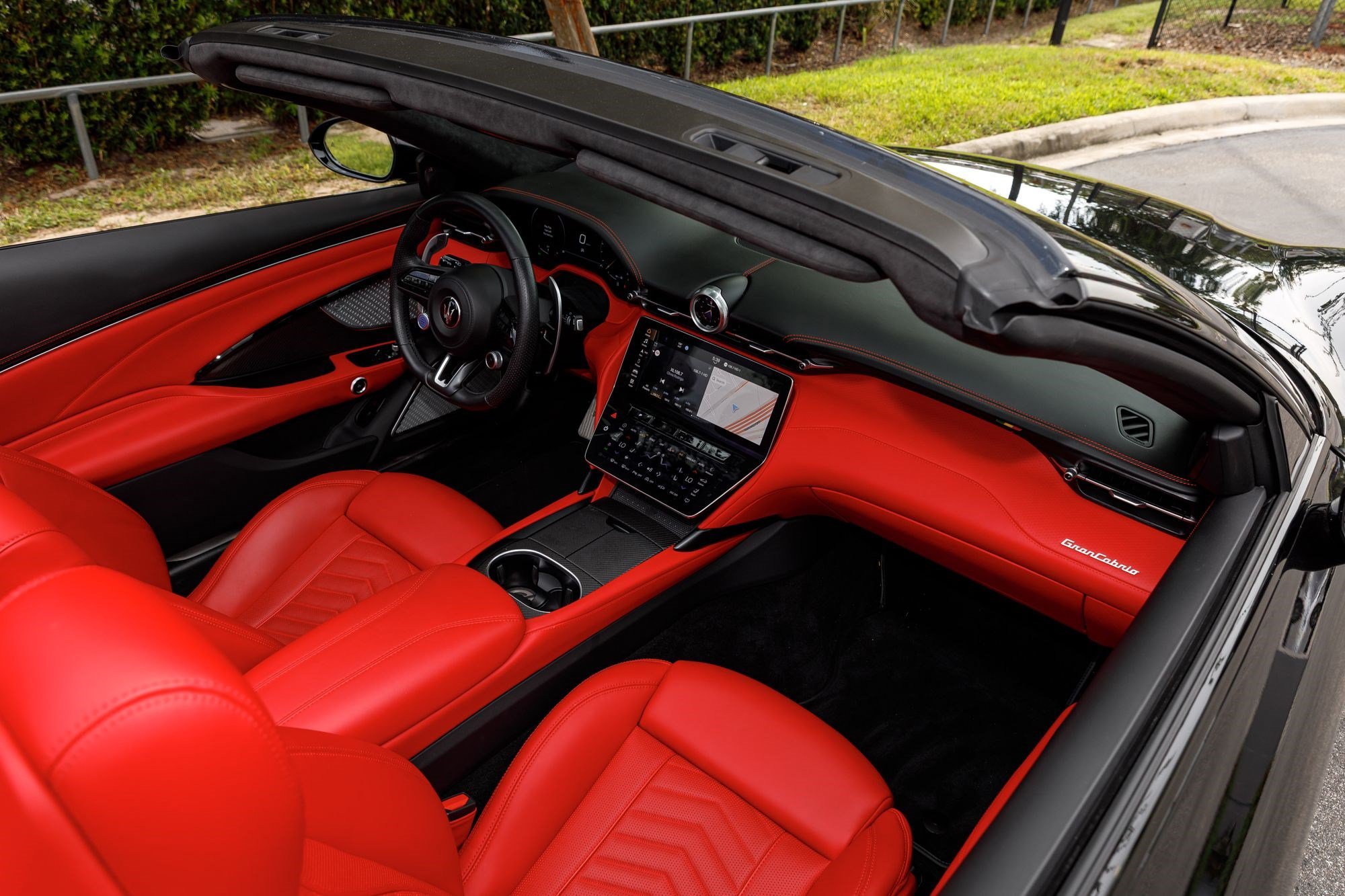 Used 2024 Nero Assoluto Maserati Trofeo image 17