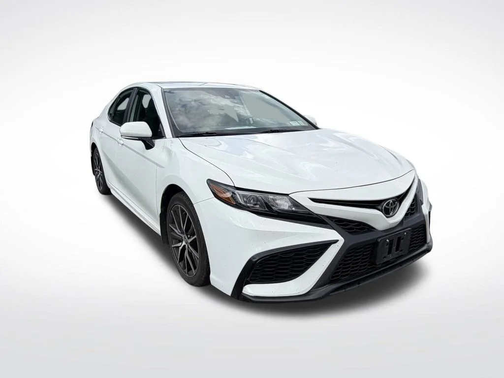 Used 2023 White Toyota SE image 8