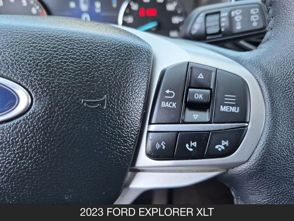 Used 2023 Silver Ford XLT image 18