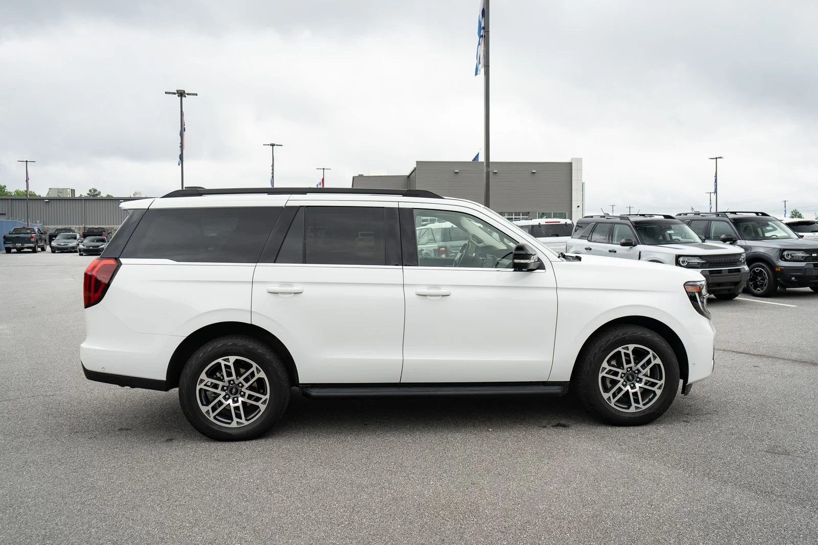 Used 2025 White Ford Active image 11